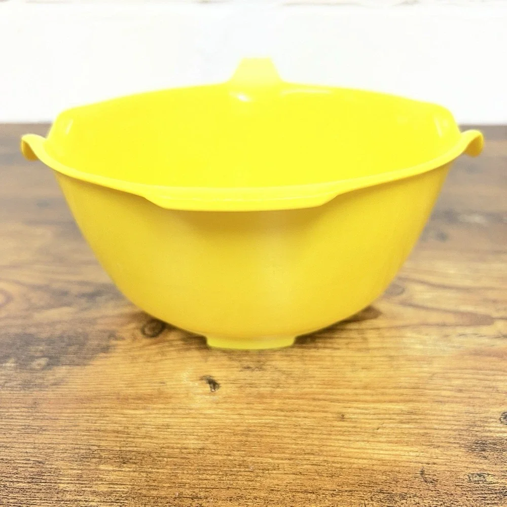 Vintage Rubbermaid‎ Yellow Colander Strainer Long Handle 1980s